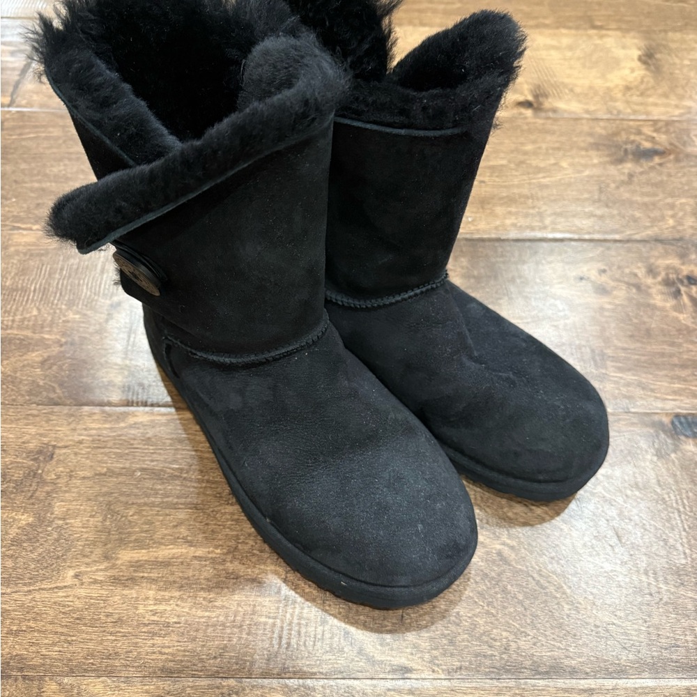 UGG Bailey Button Women's Black Shearling Boots